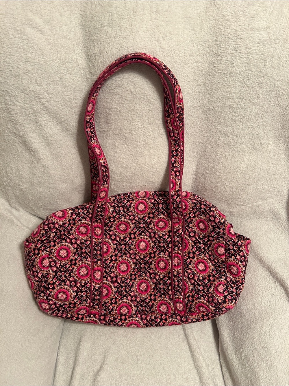 Vera Bradley Hot Pink Paisley Quilted Travel Bag - Picture 3 of 10